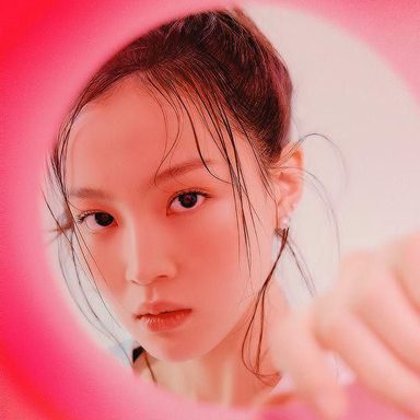 Lee Hi photo 33