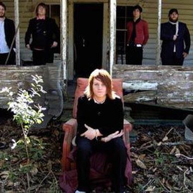Leeland photo 9