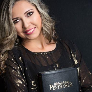 Léia Soares