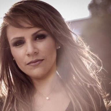 Lilian Azevedo photo 24