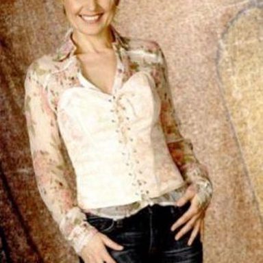 Linda Feller