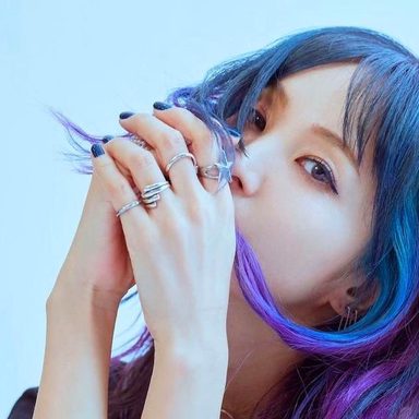 LiSA photo 22