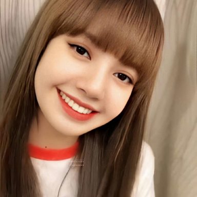 LISA (BLACKPINK) photo 19