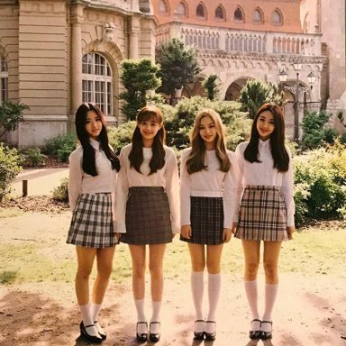 LOONA photo 17