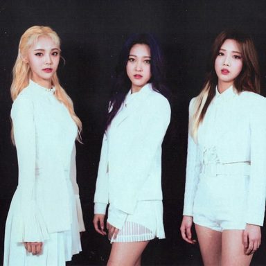 LOONA photo 32