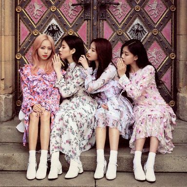 LOONA photo 36