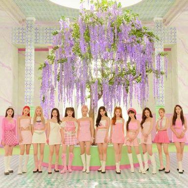 LOONA