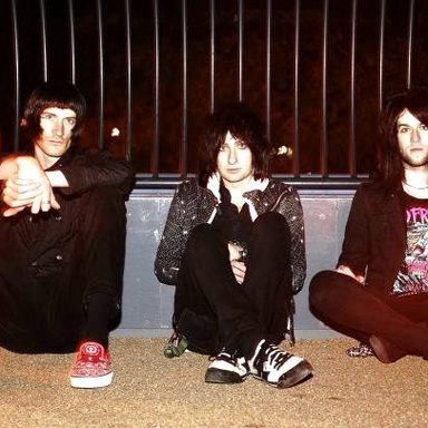 Lostalone photo 12