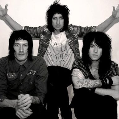 Lostalone photo 10