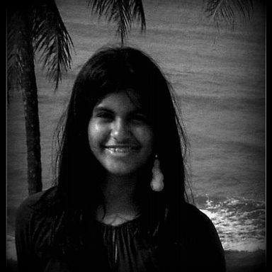 Louise photo 15