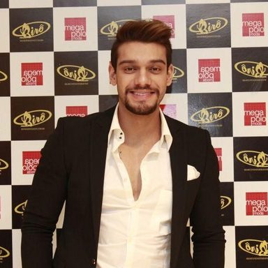 Lucas Lucco photo 20
