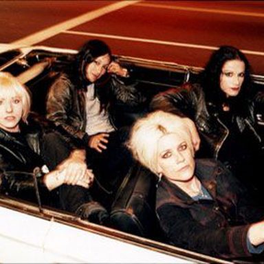 L7 photo 19