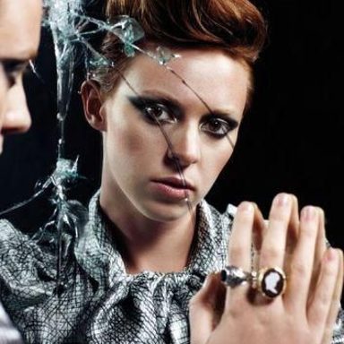 La Roux