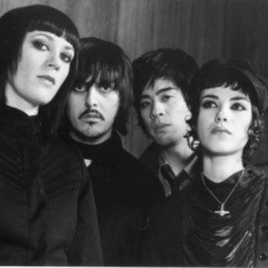 Ladytron photo 9