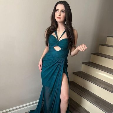 Laura Marano photo 21