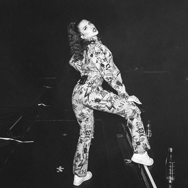 Mae Muller photo 11
