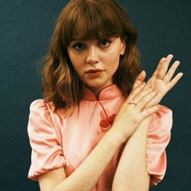Maisie Peters photo 55