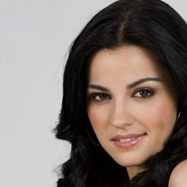 Maite Perroni photo 17