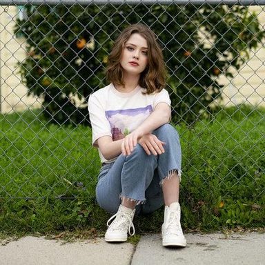 Maisie Peters photo 56