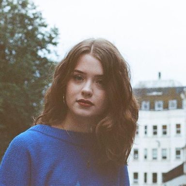 Maisie Peters photo 58