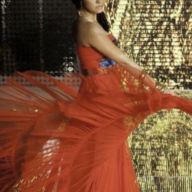 Maite Perroni photo 37
