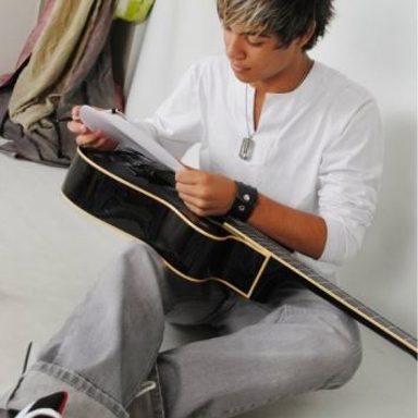 Makson Yudi photo 11
