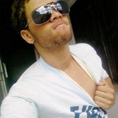Manos Stronda