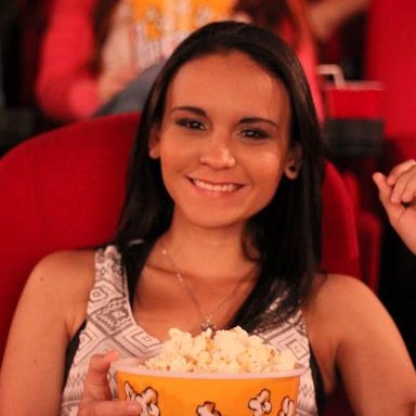Mari Guedes photo 13
