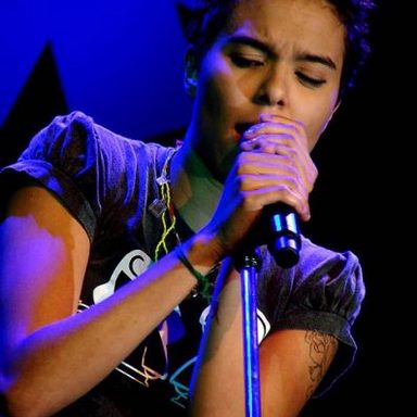 Maria Gadú photo 31