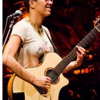 Maria Gadú photo 13