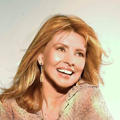 Marina de Oliveira photo 17