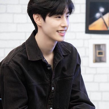 Mark Tuan photo 12