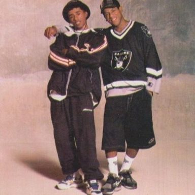 MC Markinhos & MC Dollores