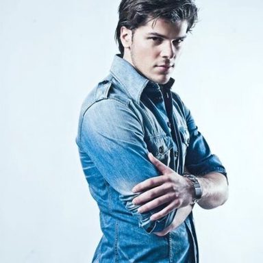 Mickael Carreira