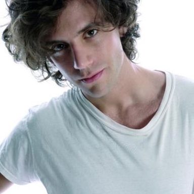 MIKA photo 33