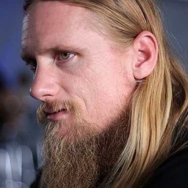 Mike Vallely