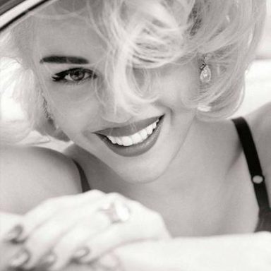 Miley Cyrus photo 58