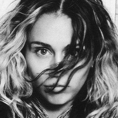 Miley Cyrus photo 13