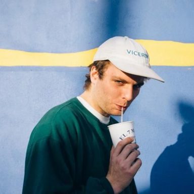 Mac DeMarco photo 12
