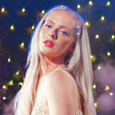 Madilyn Bailey photo 13