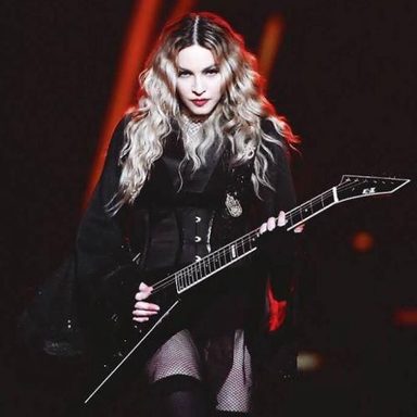 Madonna photo 273