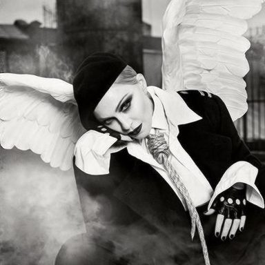 Madonna photo 284