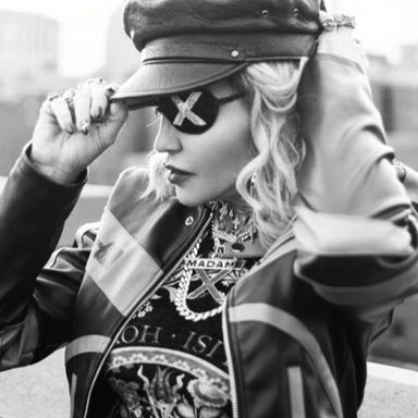 Madonna photo 306