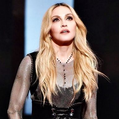 Madonna photo 323