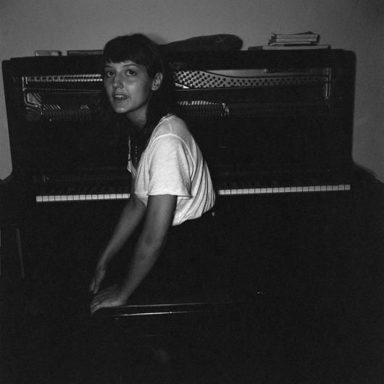 Mallu Magalhães photo 13