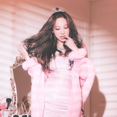 NAYEON photo 29