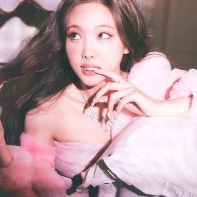 NAYEON photo 26