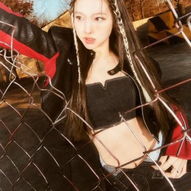 NAYEON photo 12