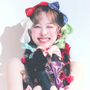 NAYEON photo 21