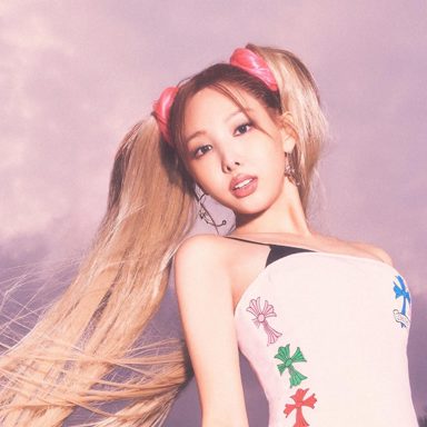 NAYEON